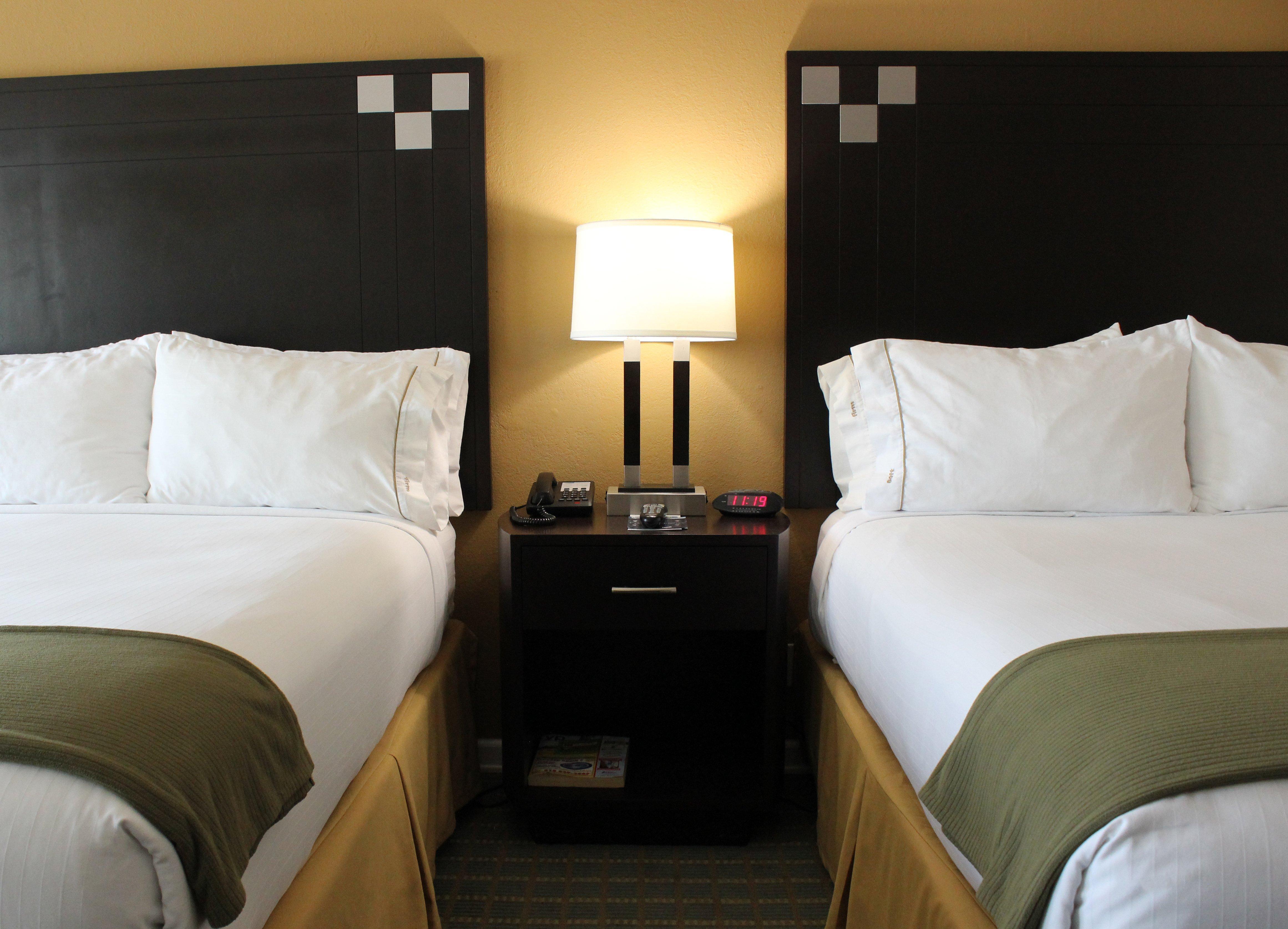 Holiday Inn Express Van Nuys By Ihg Los Angeles Exterior photo