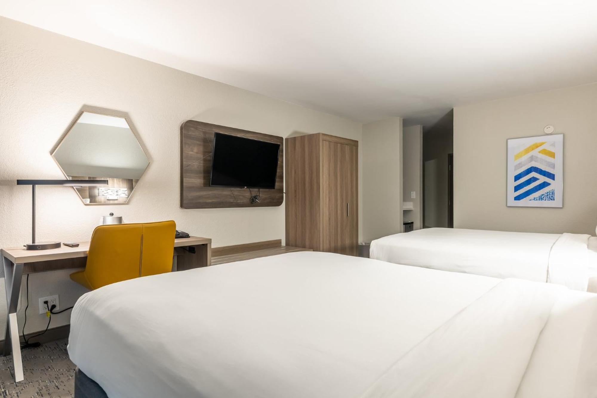 Holiday Inn Express Van Nuys By Ihg Los Angeles Exterior photo