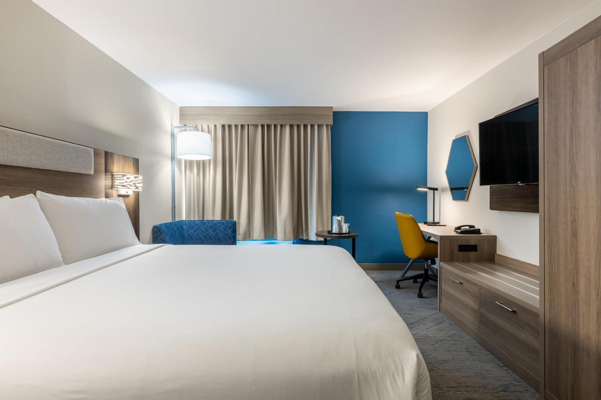 Holiday Inn Express Van Nuys By Ihg Los Angeles Exterior photo
