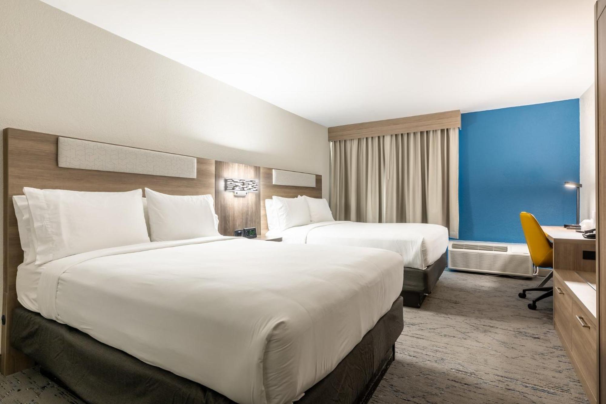 Holiday Inn Express Van Nuys By Ihg Los Angeles Exterior photo