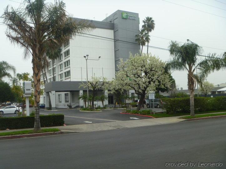 Holiday Inn Express Van Nuys By Ihg Los Angeles Exterior photo