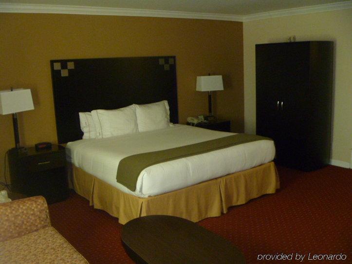 Holiday Inn Express Van Nuys By Ihg Los Angeles Exterior photo