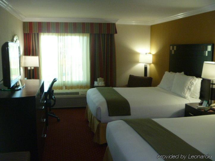 Holiday Inn Express Van Nuys By Ihg Los Angeles Exterior photo