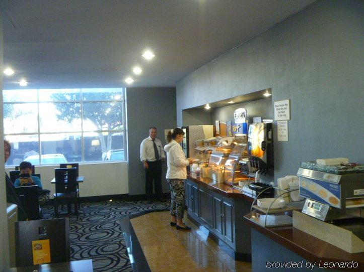 Holiday Inn Express Van Nuys By Ihg Los Angeles Exterior photo