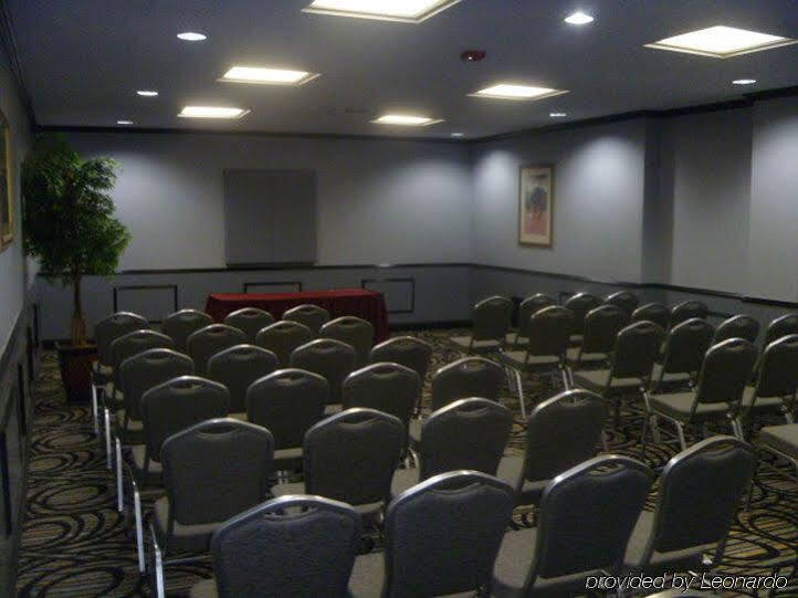 Holiday Inn Express Van Nuys By Ihg Los Angeles Exterior photo